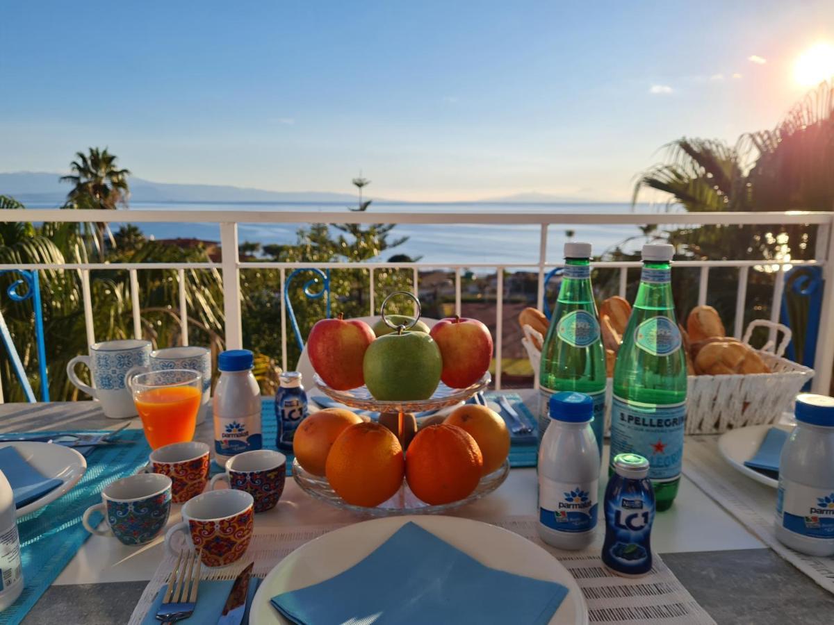 Ninfa Sul Mare Apartments 50 M E T R I Dal Mare Best Breakfast And Free Parking Capo Vaticano Buitenkant foto