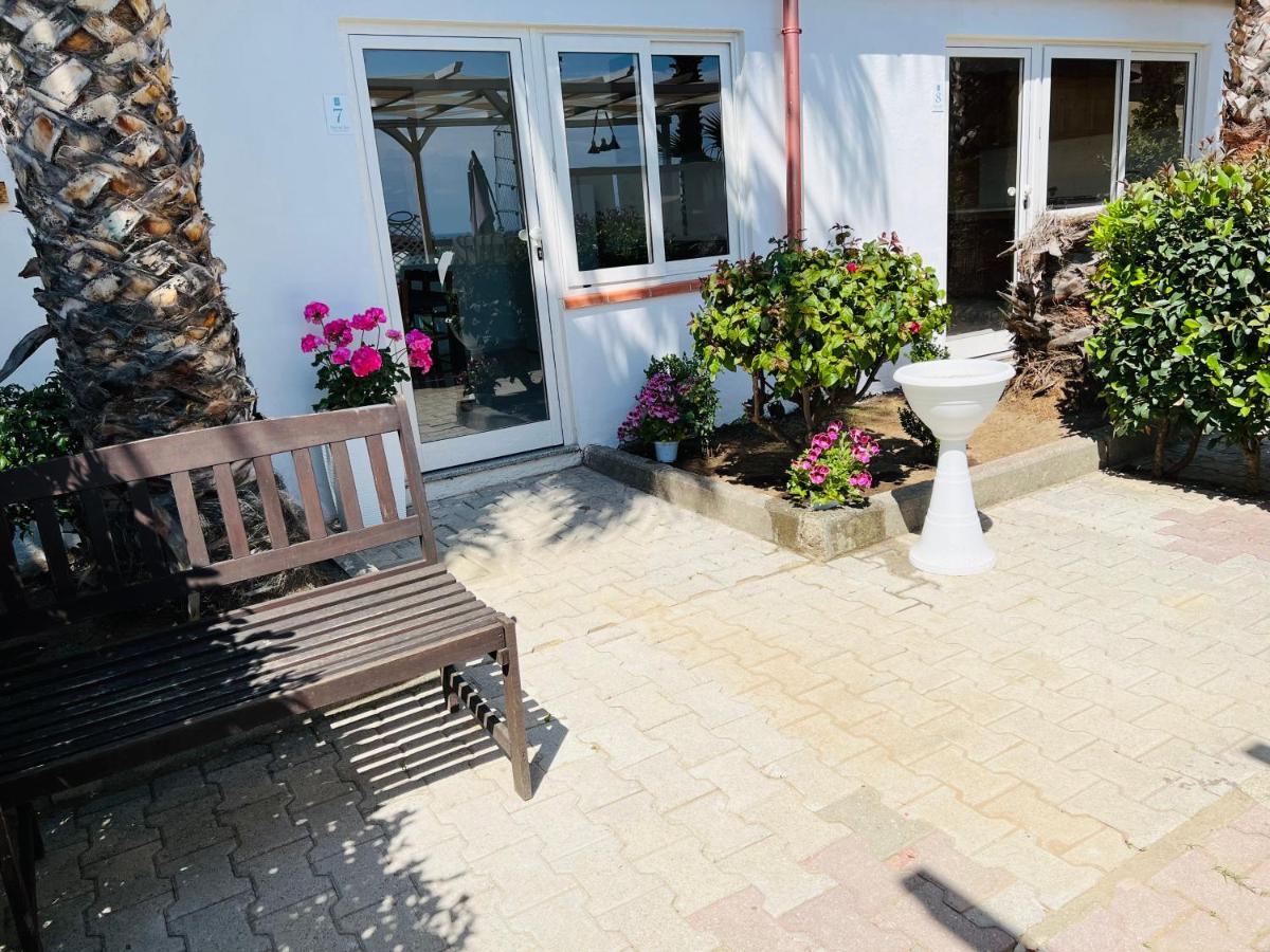 Ninfa Sul Mare Apartments 50 M E T R I Dal Mare Best Breakfast And Free Parking Capo Vaticano Buitenkant foto