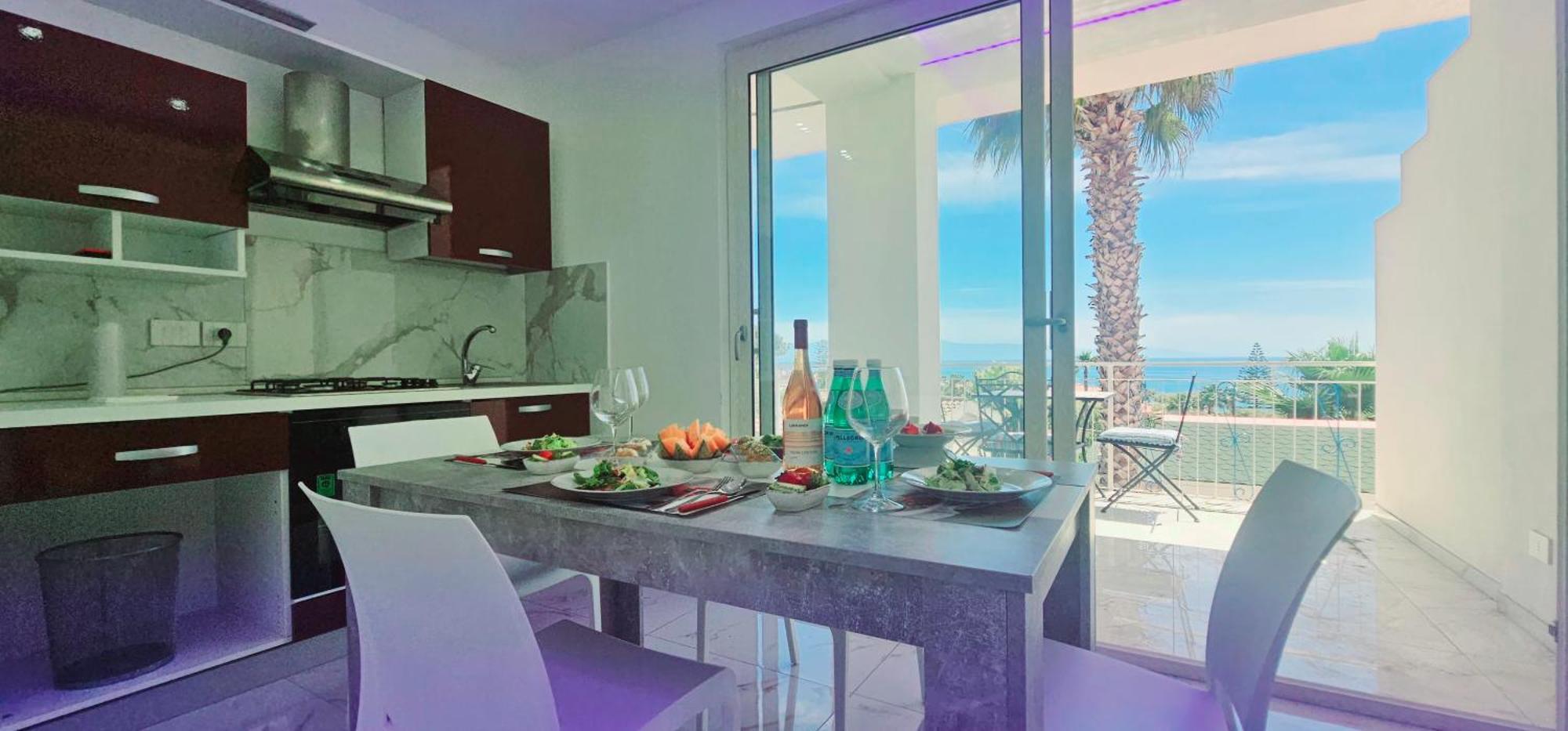 Ninfa Sul Mare Apartments 50 M E T R I Dal Mare Best Breakfast And Free Parking Capo Vaticano Buitenkant foto