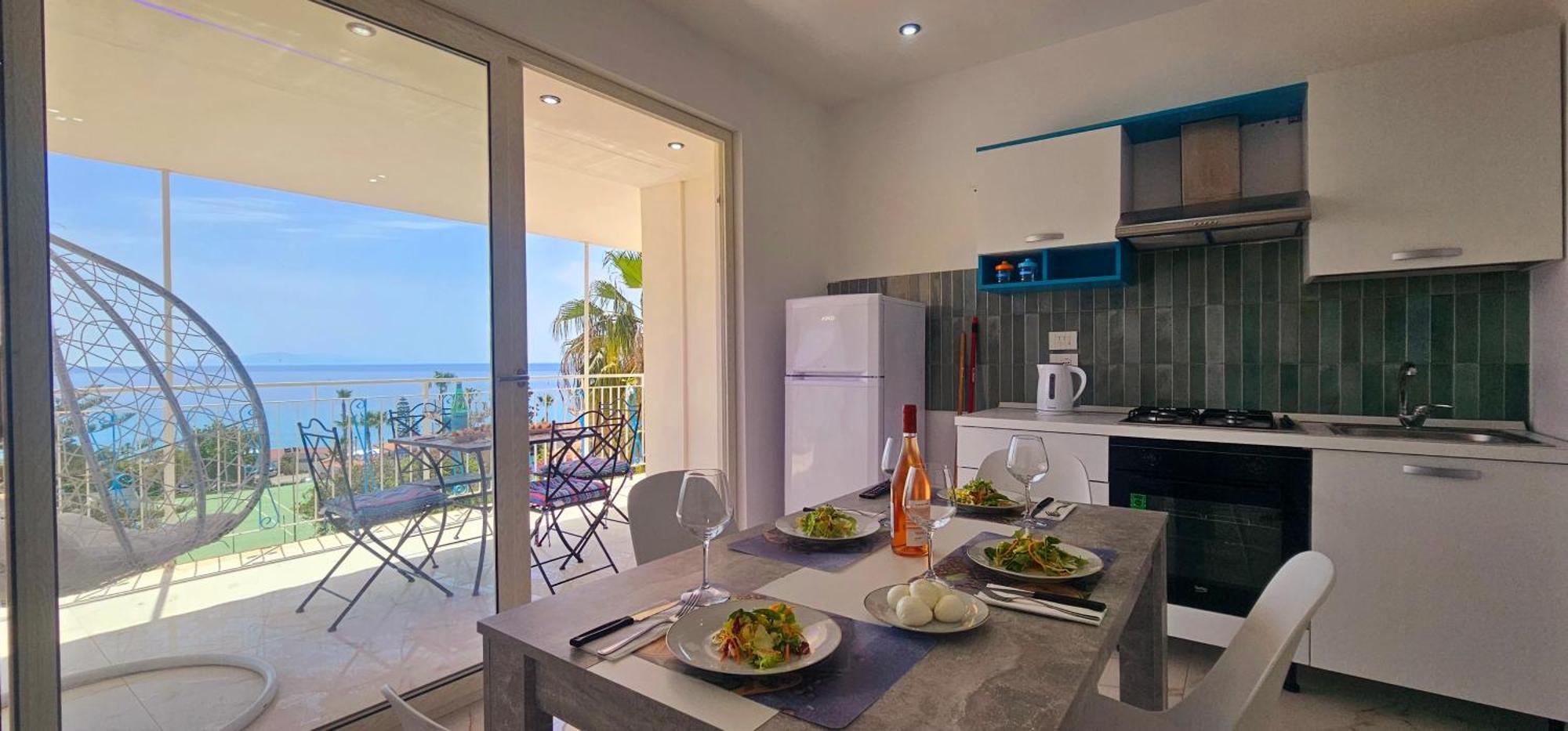 Ninfa Sul Mare Apartments 50 M E T R I Dal Mare Best Breakfast And Free Parking Capo Vaticano Buitenkant foto