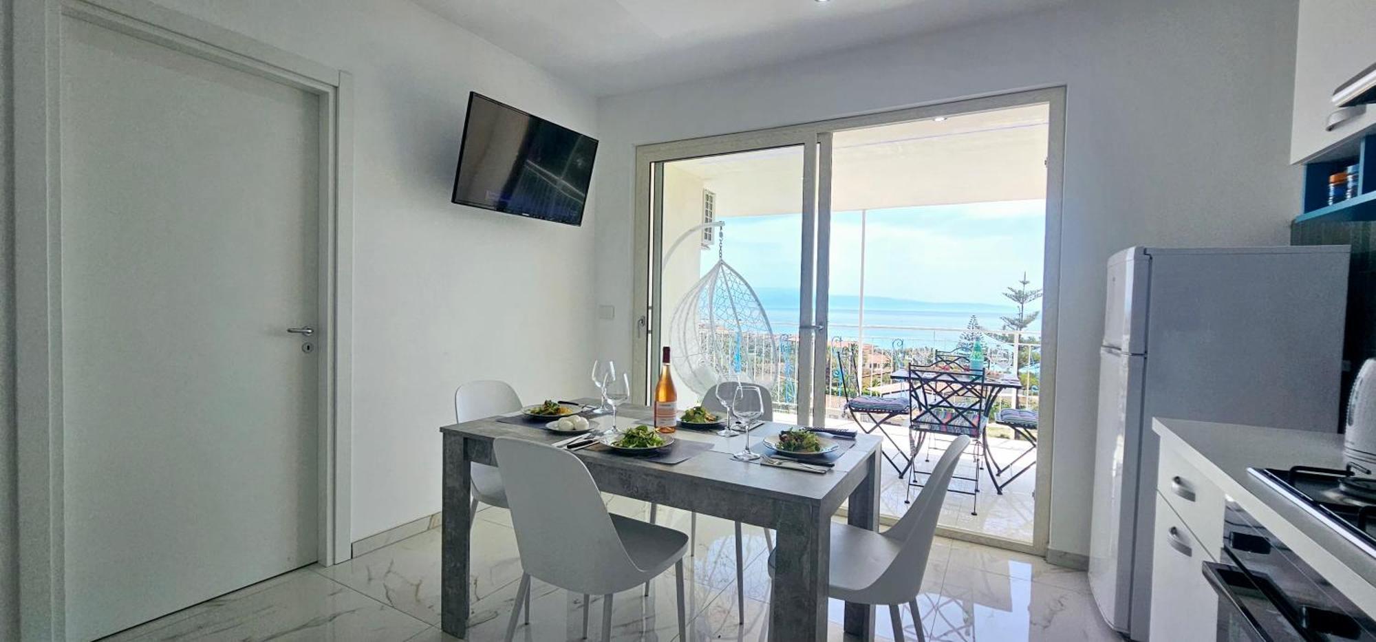 Ninfa Sul Mare Apartments 50 M E T R I Dal Mare Best Breakfast And Free Parking Capo Vaticano Buitenkant foto