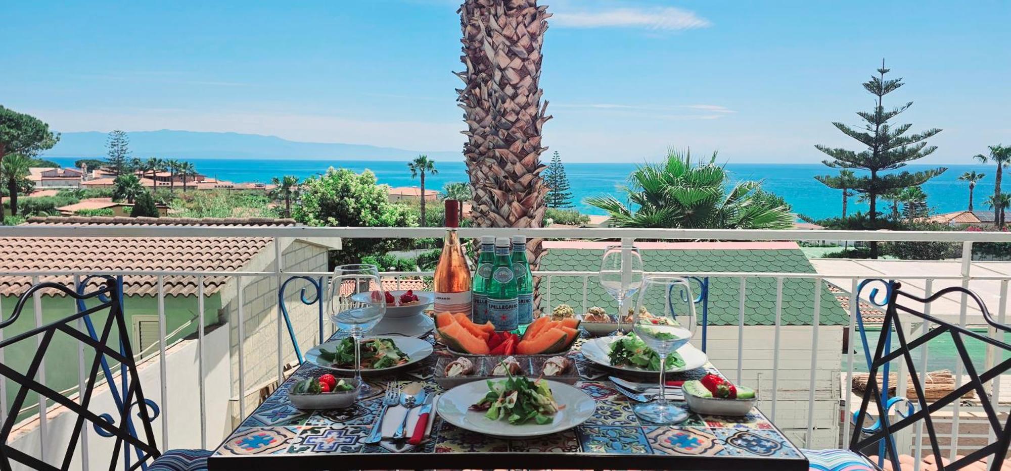 Ninfa Sul Mare Apartments 50 M E T R I Dal Mare Best Breakfast And Free Parking Capo Vaticano Buitenkant foto