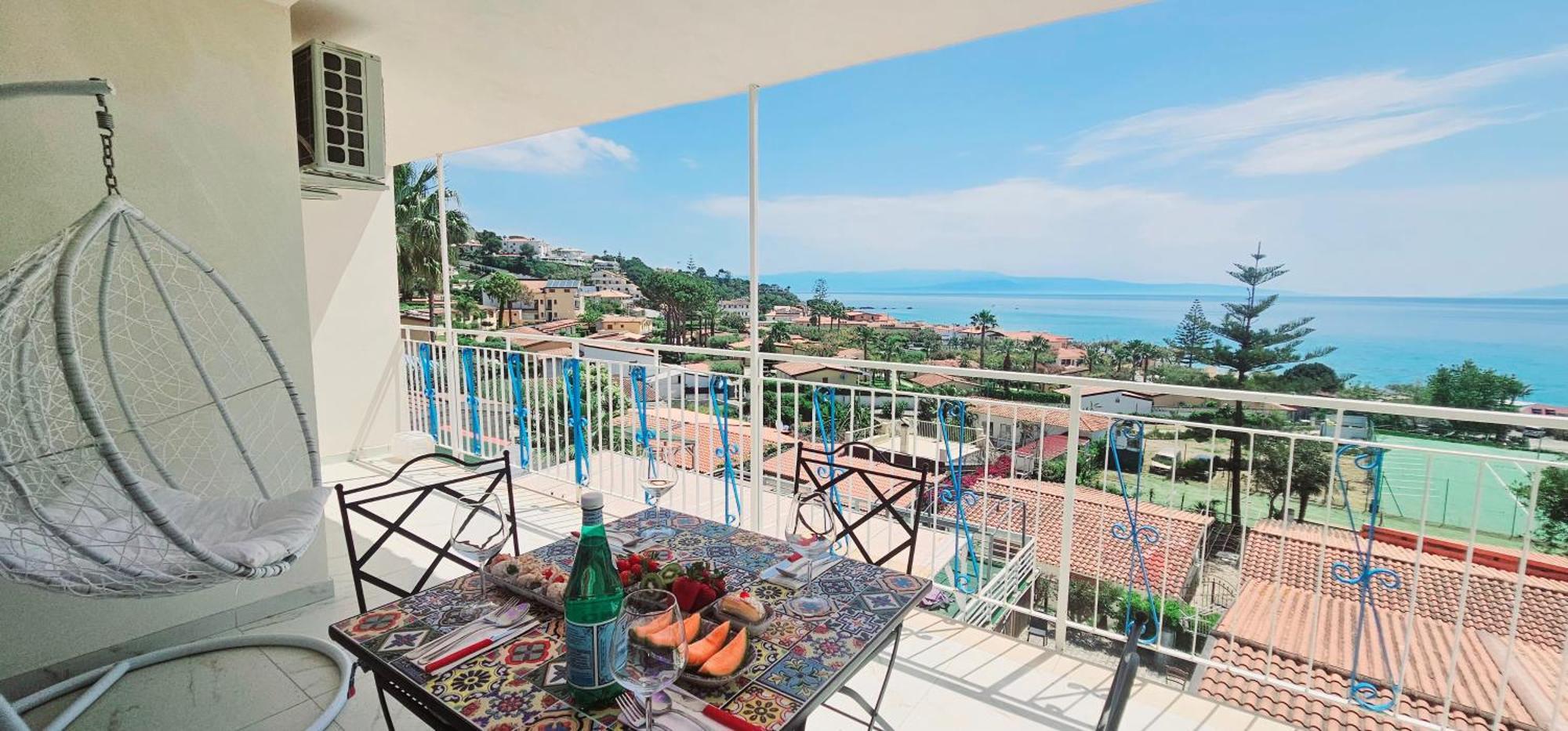 Ninfa Sul Mare Apartments 50 M E T R I Dal Mare Best Breakfast And Free Parking Capo Vaticano Buitenkant foto