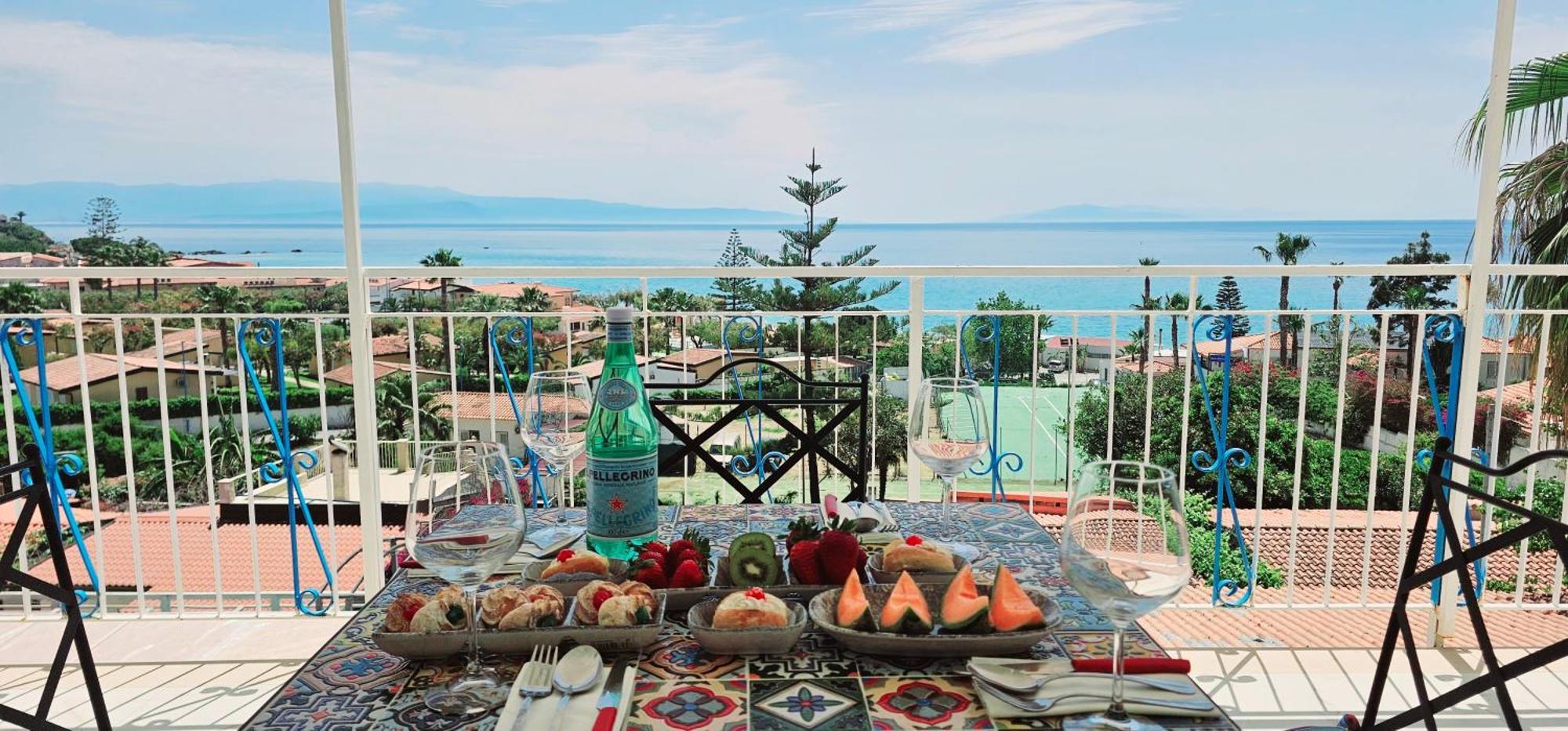 Ninfa Sul Mare Apartments 50 M E T R I Dal Mare Best Breakfast And Free Parking Capo Vaticano Buitenkant foto